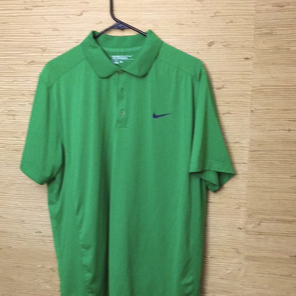 Nike men’s Large Short Sleeve Polo Golf Shirt